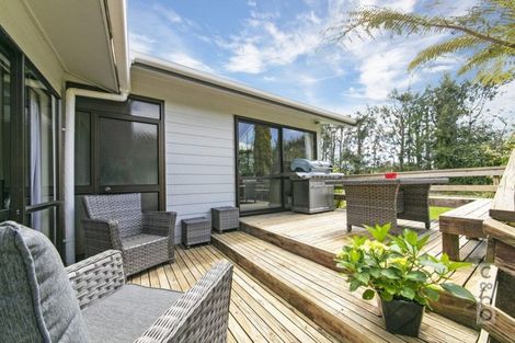 Photo of property in 902 Old North Road, Waimauku, 0882