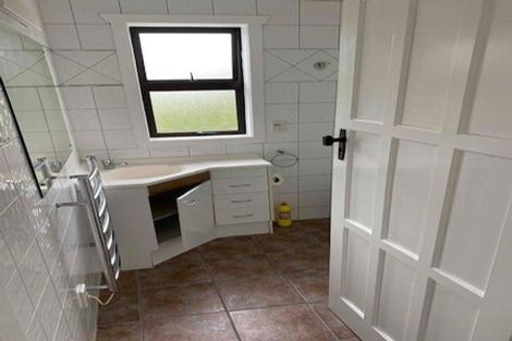 Photo of property in 1072 Great North Road, Point Chevalier, Auckland, 1022