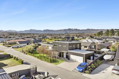 Photo of property in 15 Marbleleaf Lane, Albert Town, Wanaka, 9305