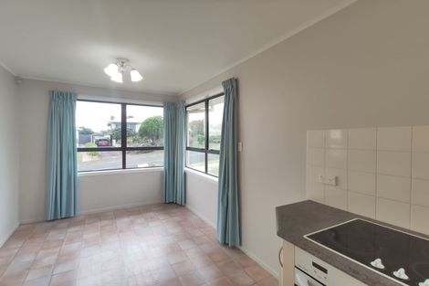 Photo of property in 1/94 John Downs Drive, Browns Bay, Auckland, 0630