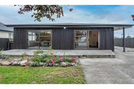 Photo of property in 15 Ivory Street, Rangiora, 7400