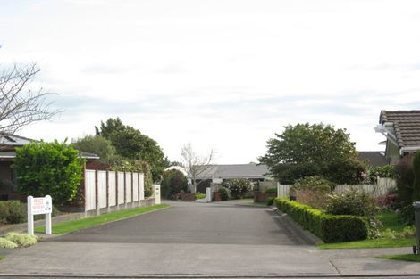 Photo of property in 10e Kinross Drive, Merrilands, New Plymouth, 4312