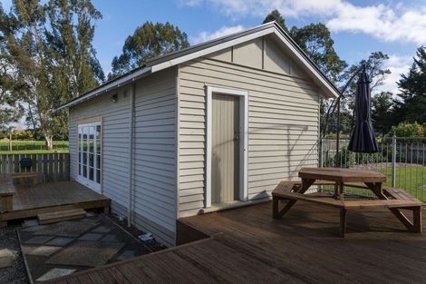 Photo of property in 2 Aerodrome Road, Dannevirke, 4972