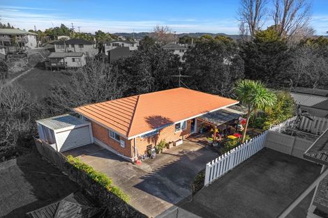 Photo of property in 131c View Road, Sunnyvale, Auckland, 0612