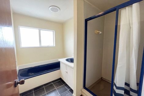 Photo of property in 51 Oreil Avenue, West Harbour, Auckland, 0618