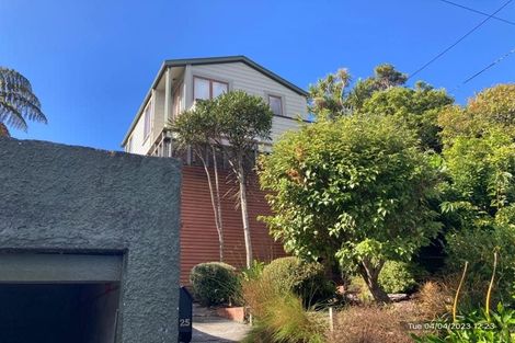 Photo of property in 25 Putnam Street, Northland, Wellington, 6012