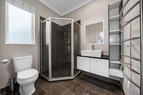 Photo of property in 28 Franshell Crescent, East Tamaki, Auckland, 2013