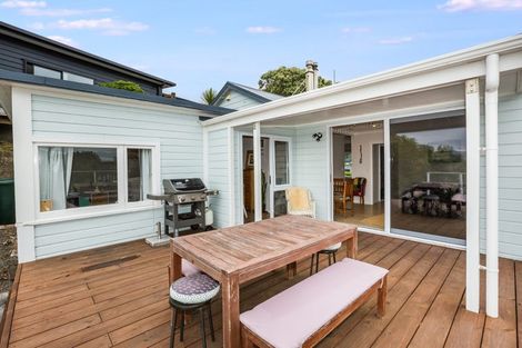 Photo of property in 15 Howard Road, Point Howard, Lower Hutt, 5013
