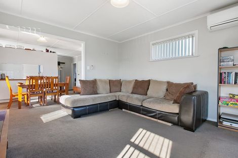 Photo of property in 14 Sandbrook Avenue, Otara, Auckland, 2023