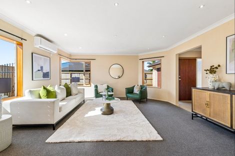 Photo of property in 14 Monash Place, Flat Bush, Auckland, 2016