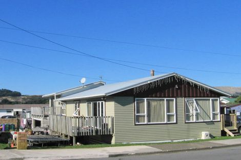 Photo of property in 32 Ngatitoa Street, Takapuwahia, Porirua, 5022