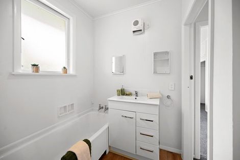 Photo of property in 56 Tranmere Road, Fairfield, Hamilton, 3214