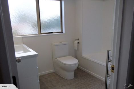 Photo of property in 21 Redfern Lane, Glenfield, Auckland, 0629