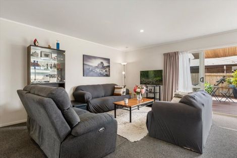 Photo of property in 13 Macloughlin Drive, Te Puke, 3119