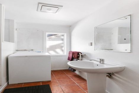 Photo of property in 590 Maunganui Road, Mount Maunganui, 3116