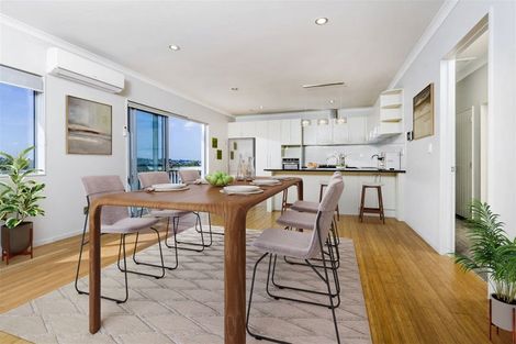 Photo of property in 44 Namsan Close, Fairview Heights, Auckland, 0632