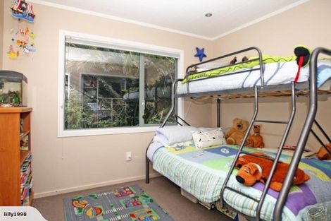 Photo of property in 11 Southern Cross Crescent, Island Bay, Wellington, 6023
