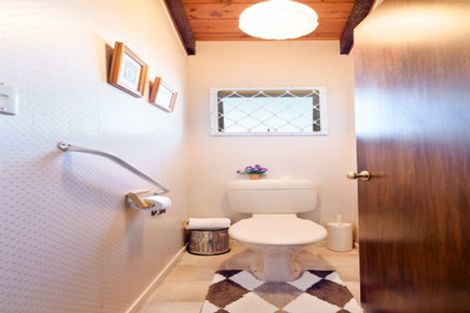 Photo of property in 4 Chablis Place, Henderson, Auckland, 0612