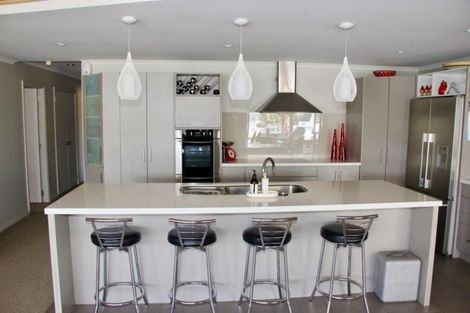 Photo of property in 3 Arawa Lane, Whitianga, 3510