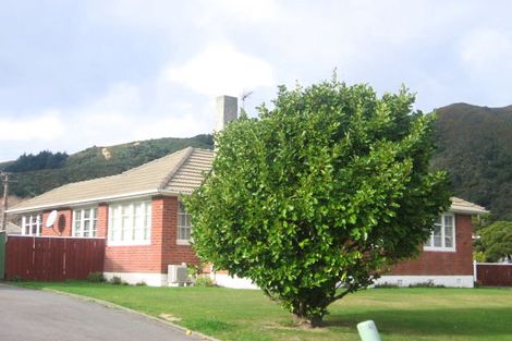 Photo of property in 1/17 Puketapu Grove, Waiwhetu, Lower Hutt, 5010