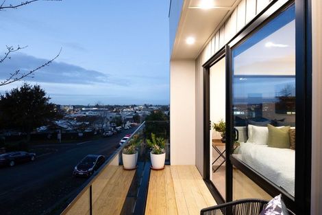 Photo of property in 1/143 Clarence Street, Riccarton, Christchurch, 8011