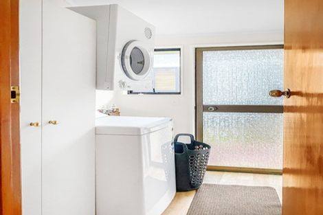 Photo of property in 3 Wolsley Avenue, Milford, Auckland, 0620