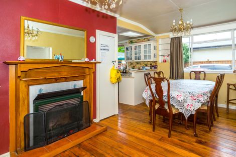 Photo of property in 128 Talbot Street, Geraldine, 7930