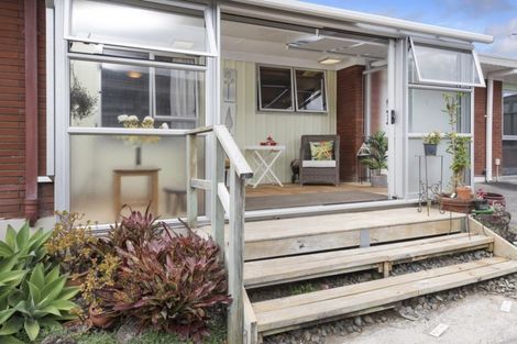 Photo of property in 1/17 Liam Place, Half Moon Bay, Auckland, 2012