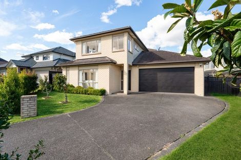 Photo of property in 11 Kouras Place, Flat Bush, Auckland, 2016