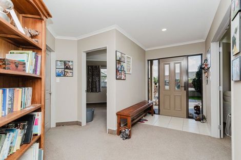 Photo of property in 10 Victoria Avenue, Dannevirke, 4930