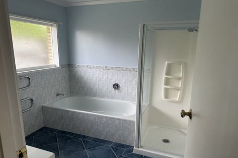 Photo of property in 7 Sanctuary Point, Sunnyhills, Auckland, 2010