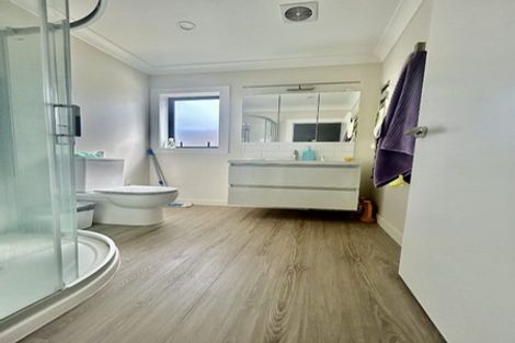 Photo of property in 40b Kervil Avenue, Te Atatu Peninsula, Auckland, 0610