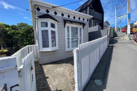 Photo of property in 15 Nairn Street, Mount Cook, Wellington, 6011