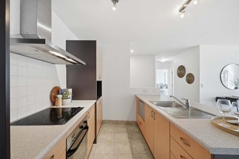 Photo of property in Bay Palms Apartments, 12/30b Bute Road, Browns Bay, Auckland, 0630