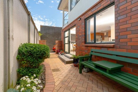 Photo of property in 33 Argentine Avenue, Miramar, Wellington, 6022