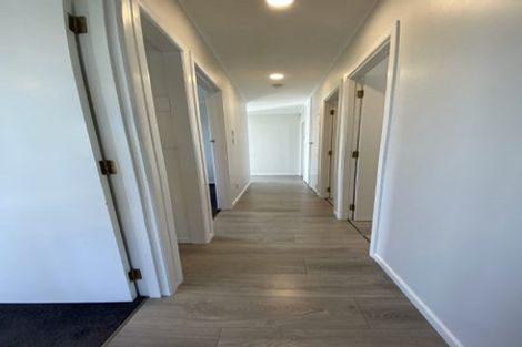 Photo of property in 1/1 Tonkin Drive, Sunnynook, Auckland, 0620