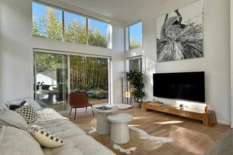 Photo of property in 18 Macbeth Court, Milford, Auckland, 0620