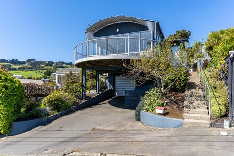 Photo of property in 40 Marine Parade, Macandrew Bay, Dunedin, 9014