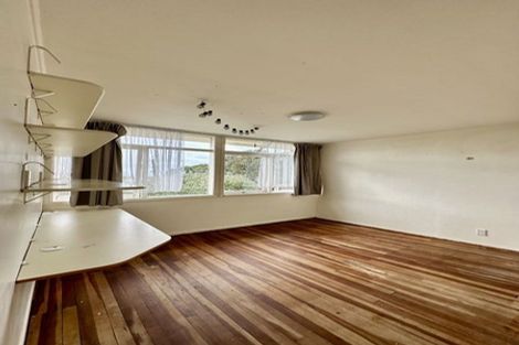 Photo of property in 4 Clematis Avenue, Murrays Bay, Auckland, 0630