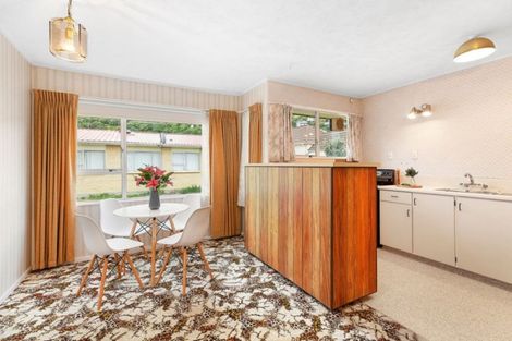 Photo of property in 10/171 Queens Drive, Lyall Bay, Wellington, 6022