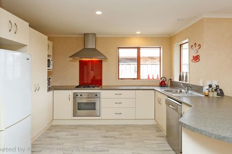 Photo of property in 53 Branigan Parade, Kelvin Grove, Palmerston North, 4414