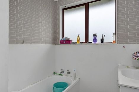 Photo of property in 51 Sare Crescent, Fairfield, Hamilton, 3214