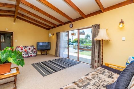 Photo of property in 6 Shoemaker Road, Waipu, 0510