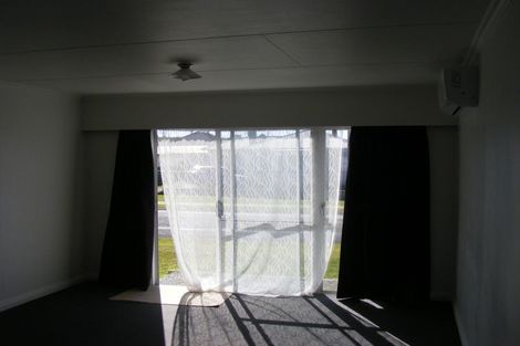 Photo of property in 16 Pratt Avenue, Foxton Beach, Foxton, 4815