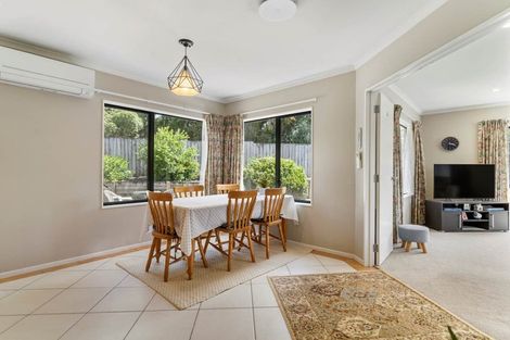 Photo of property in 90 Buscomb Avenue, Henderson, Auckland, 0610