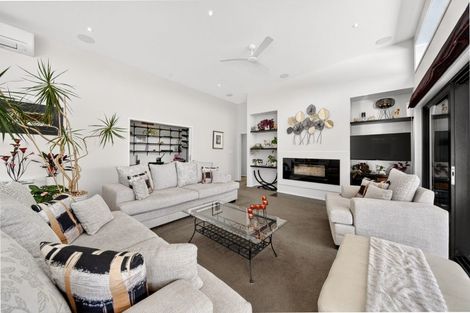 Photo of property in 9 Campbell Drive, Martinborough, 5711