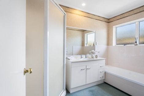 Photo of property in 27 Montego Drive, Papamoa Beach, Papamoa, 3118