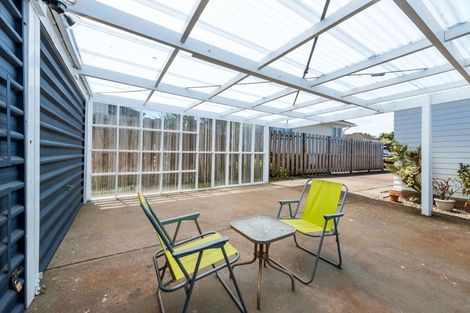 Photo of property in 31 Essex Street, Te Atatu South, Auckland, 0610