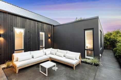 Photo of property in 184 Weston Road, St Albans, Christchurch, 8052