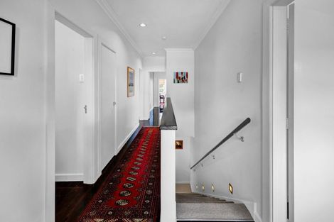 Photo of property in 290 Devon Street West, New Plymouth, 4310